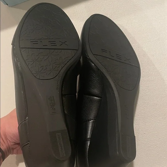 Life Stride Black Comfort Shoes - Picture 11 of 11